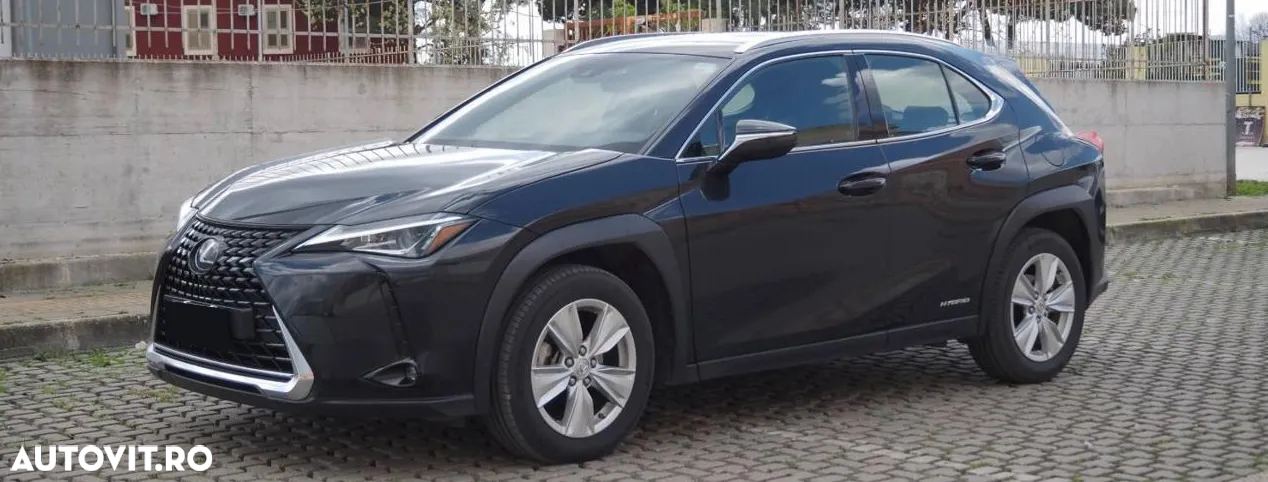 Lexus UX 250h FWD Business - 4
