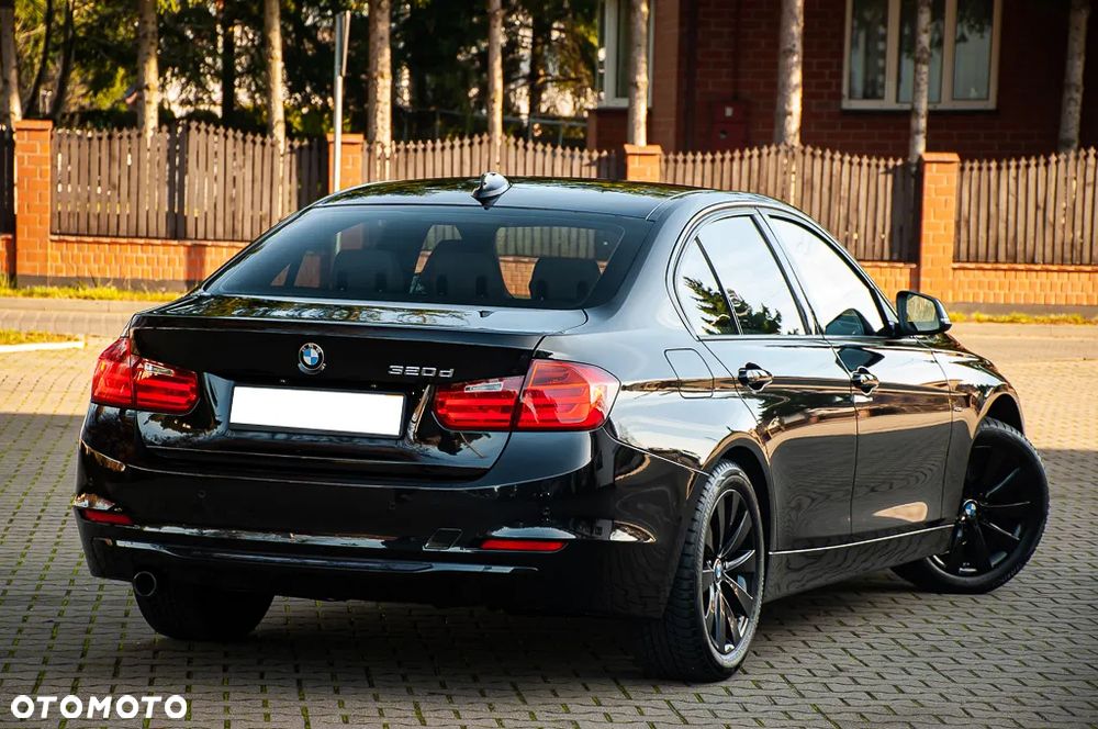 BMW Seria 3 320d M Sport Edition - 13