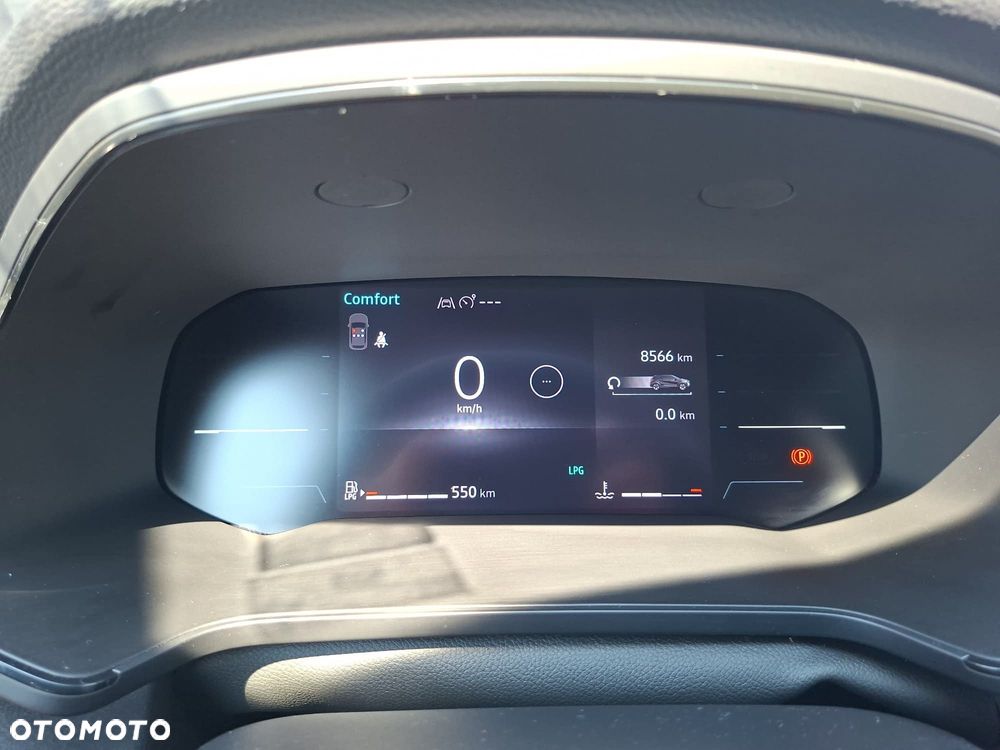 Renault Captur - 16