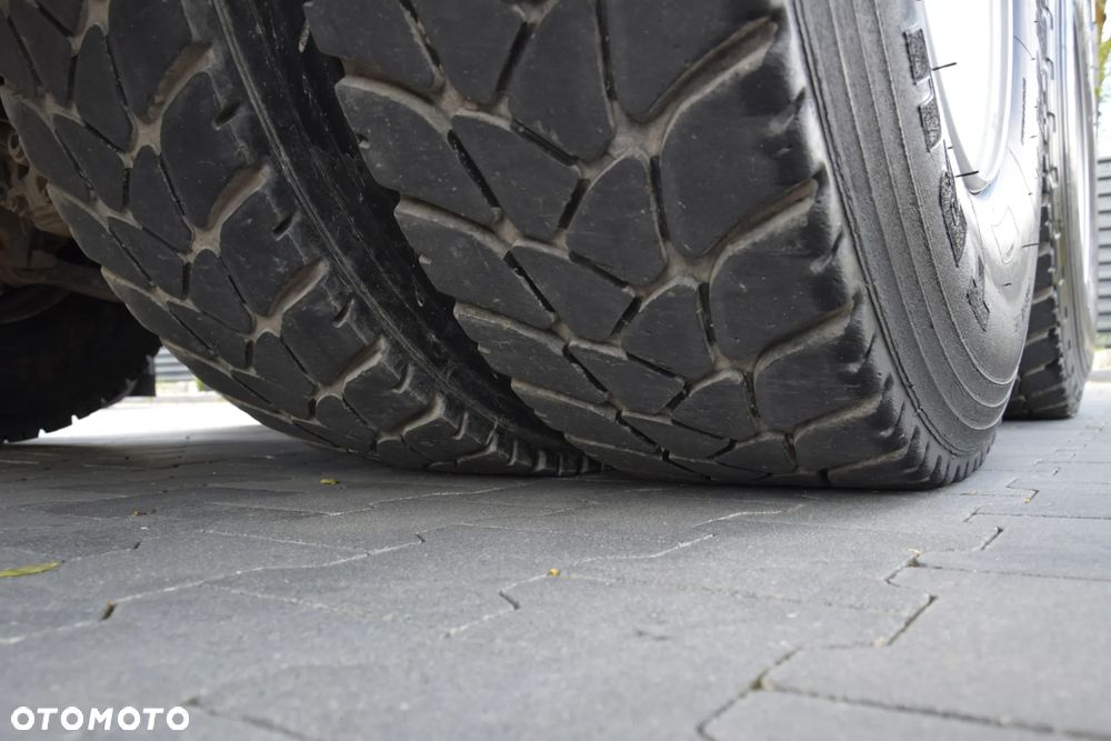 Scania P410 / 8x4 / EURO 6 / WYWROTKA / HYDROBURTA / AUTOMAT / KAMERA COFANIA / NAWIGACJA / HAK / NISKI PRZEBIEG / 2016 / SERWISOWANY / SPROWADZONY - 15