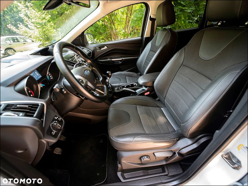Ford Kuga - 14