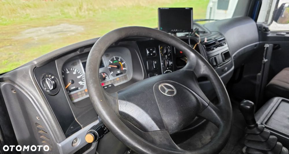Mercedes-Benz 1222 - 10