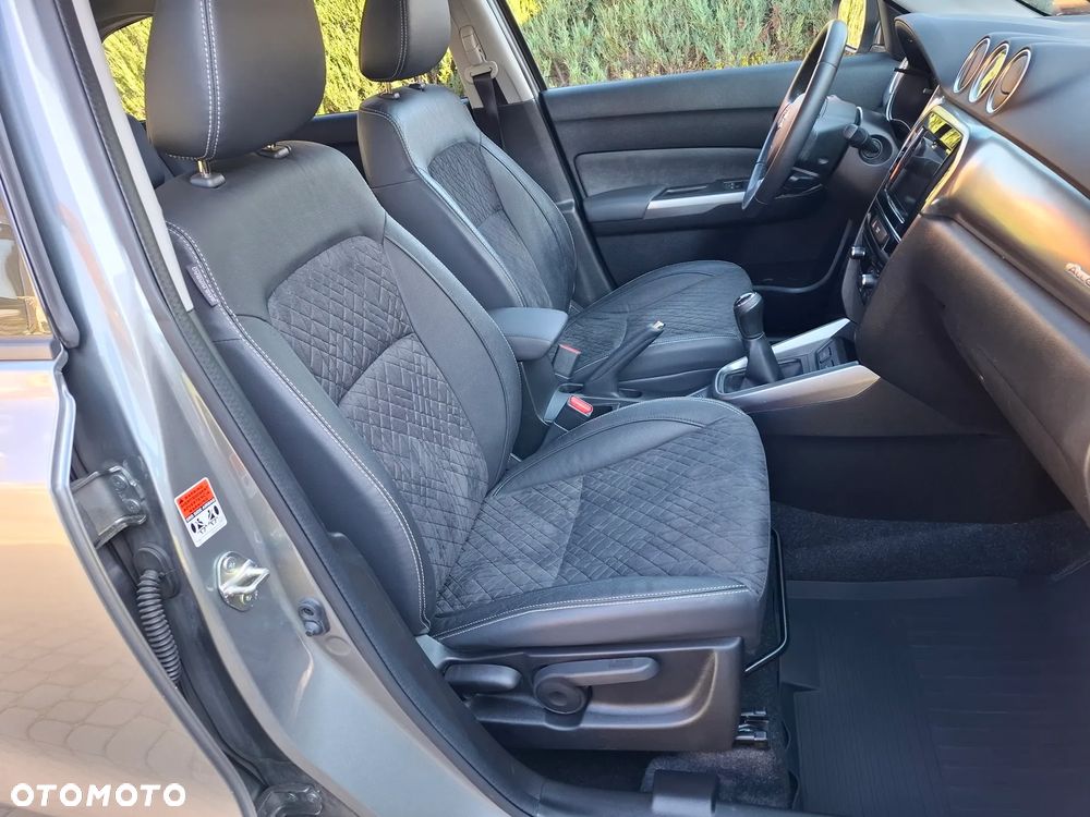 Suzuki Vitara 1.0 Boosterjet Premium 4WD - 8