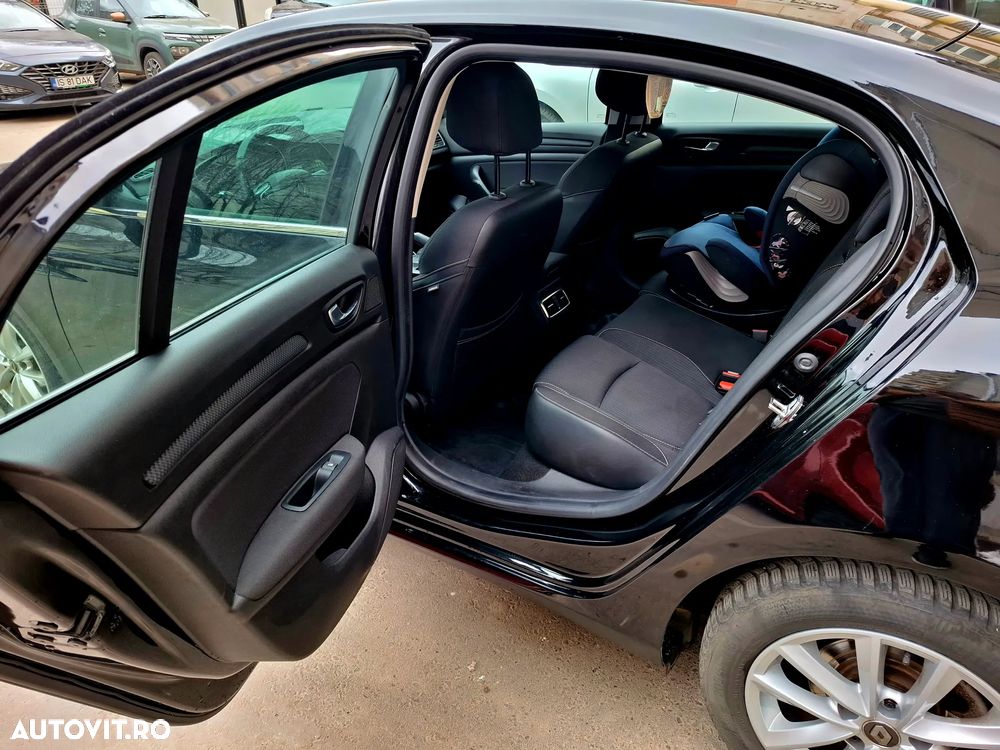 Renault Megane TCe 140 EDC GPF Zen - 9