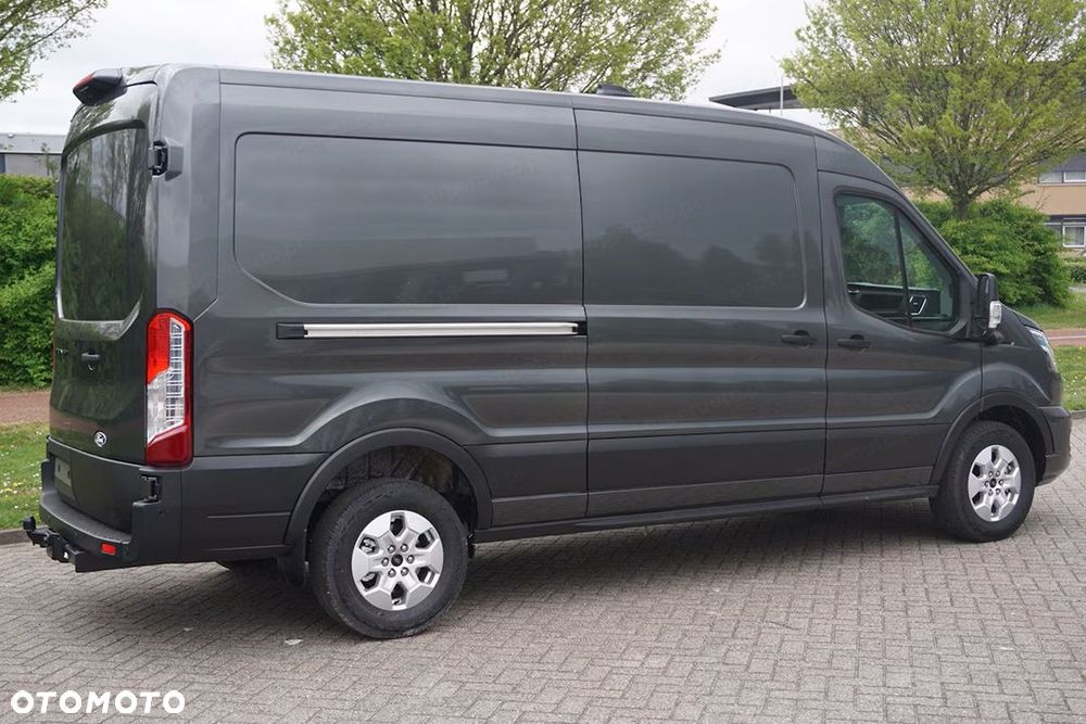 Ford Transit 350 L3H2 Limited A8 2.0 165KM - 4