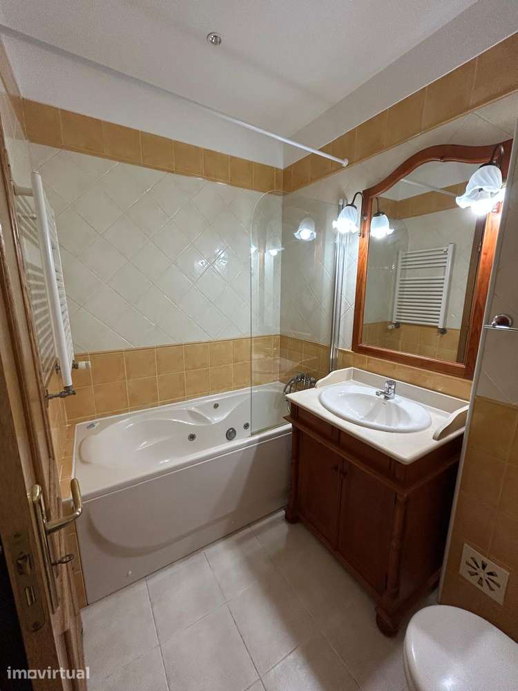 Apartamento T3 com terraço e elevador em Santiago - Grande imagem: 4/13