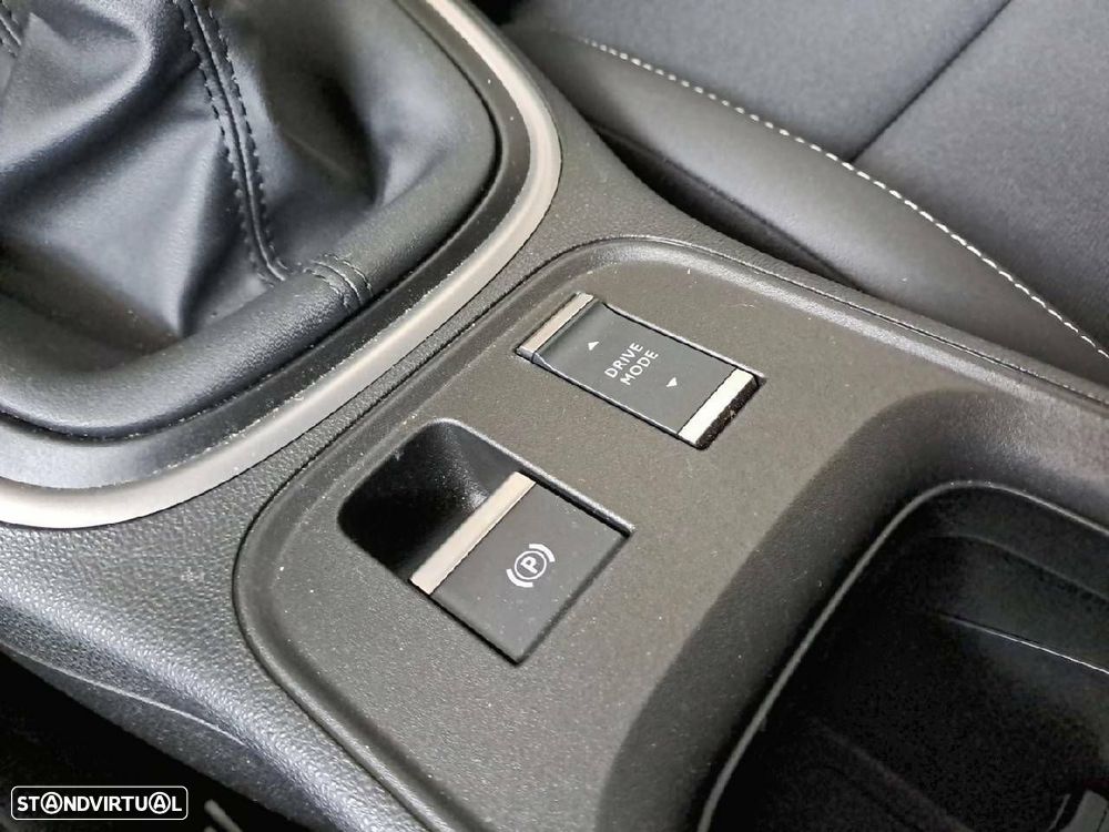 Jeep Avenger 1.2 GSE T3 Summit - 18