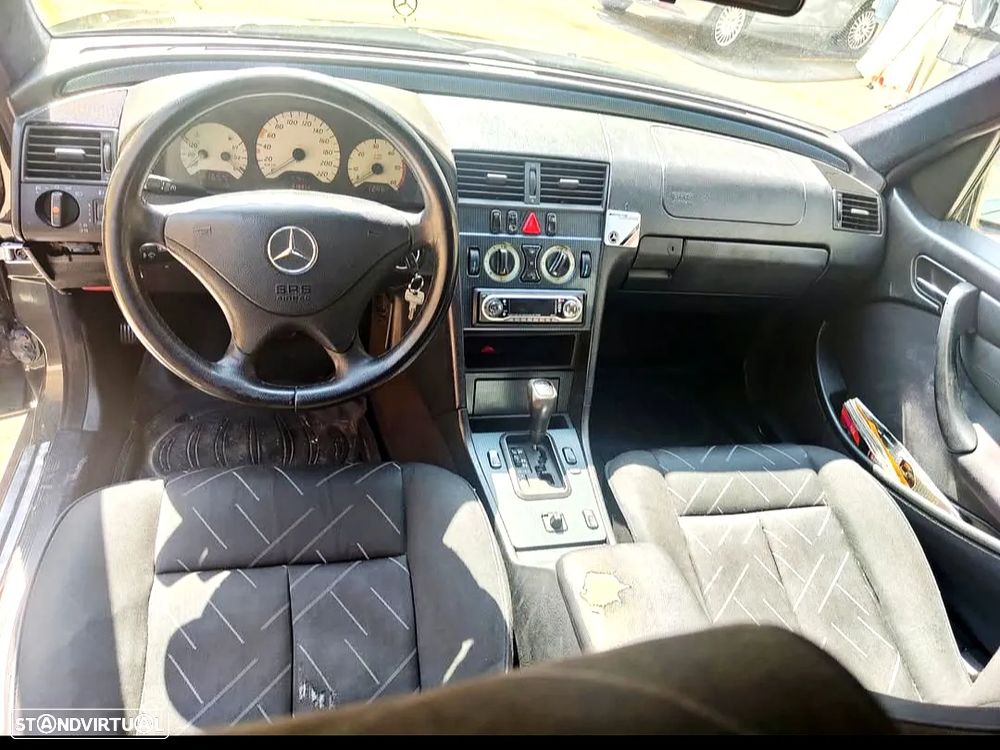 Mercedes-Benz C 220 - 11