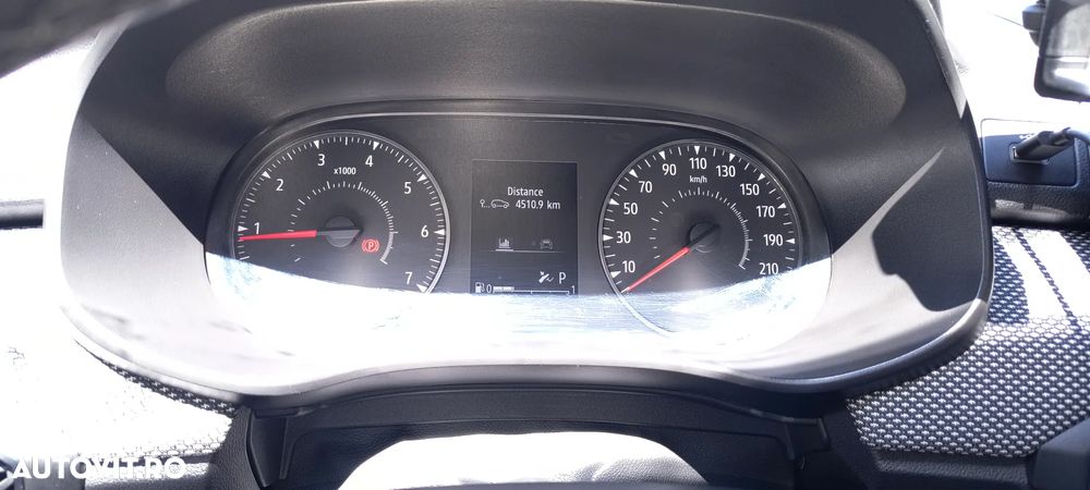 Dacia Logan TCe 90 CVT Comfort - 9