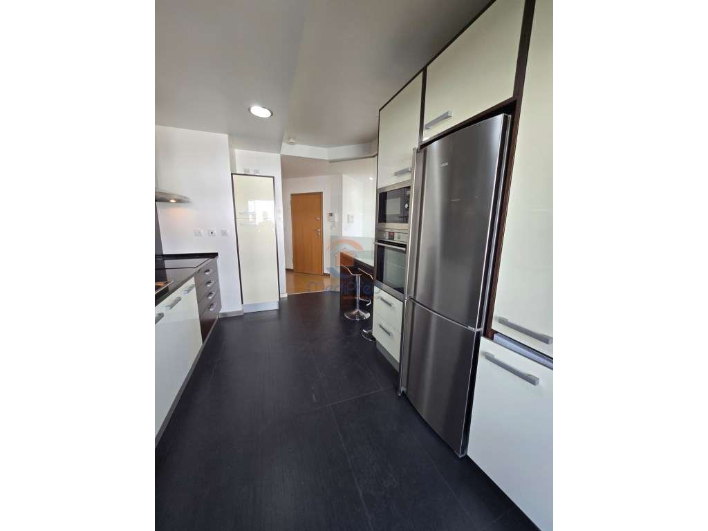 Apartamento T2 c/ Parqueamento e Arrecadação | Jardim da Amoreira, ... - Grande imagem: 4/42