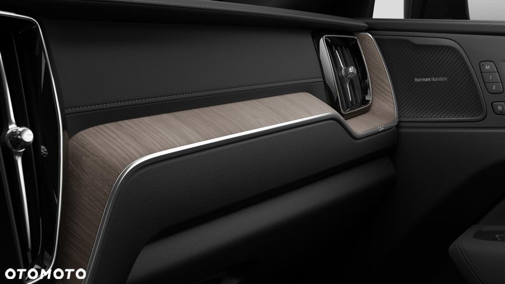 Volvo XC 60 T6 Plug-In Hybrid AWD Ultra Dark - 12