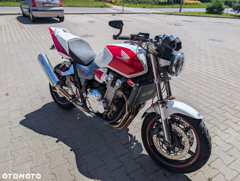 Honda CB - 1