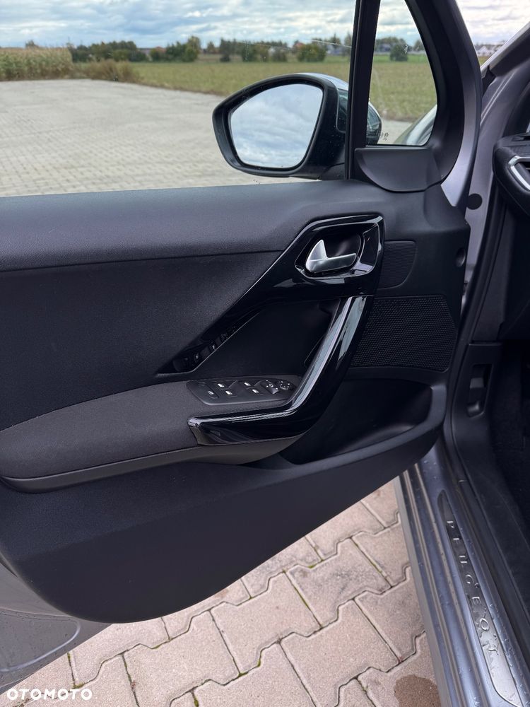 Peugeot 208 PureTech 82 Stop & Start Signature - 20