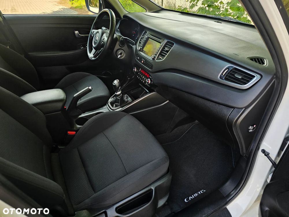 Kia Carens 1.7 CRDi 115 Dream Team Edition - 10