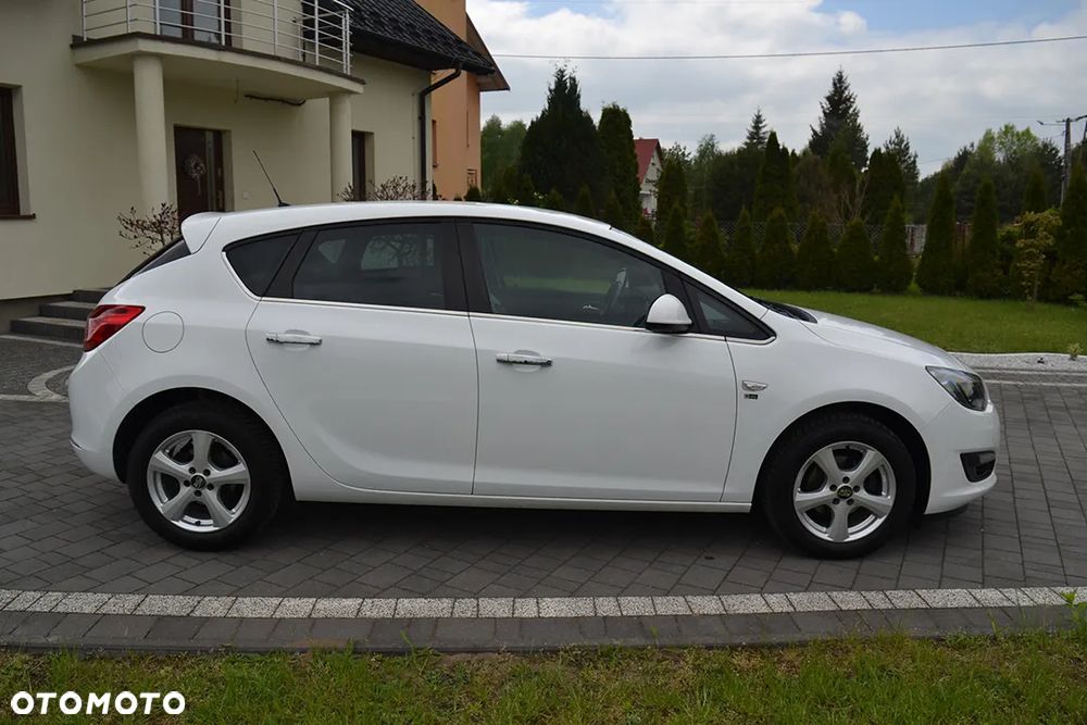Opel Astra - 14