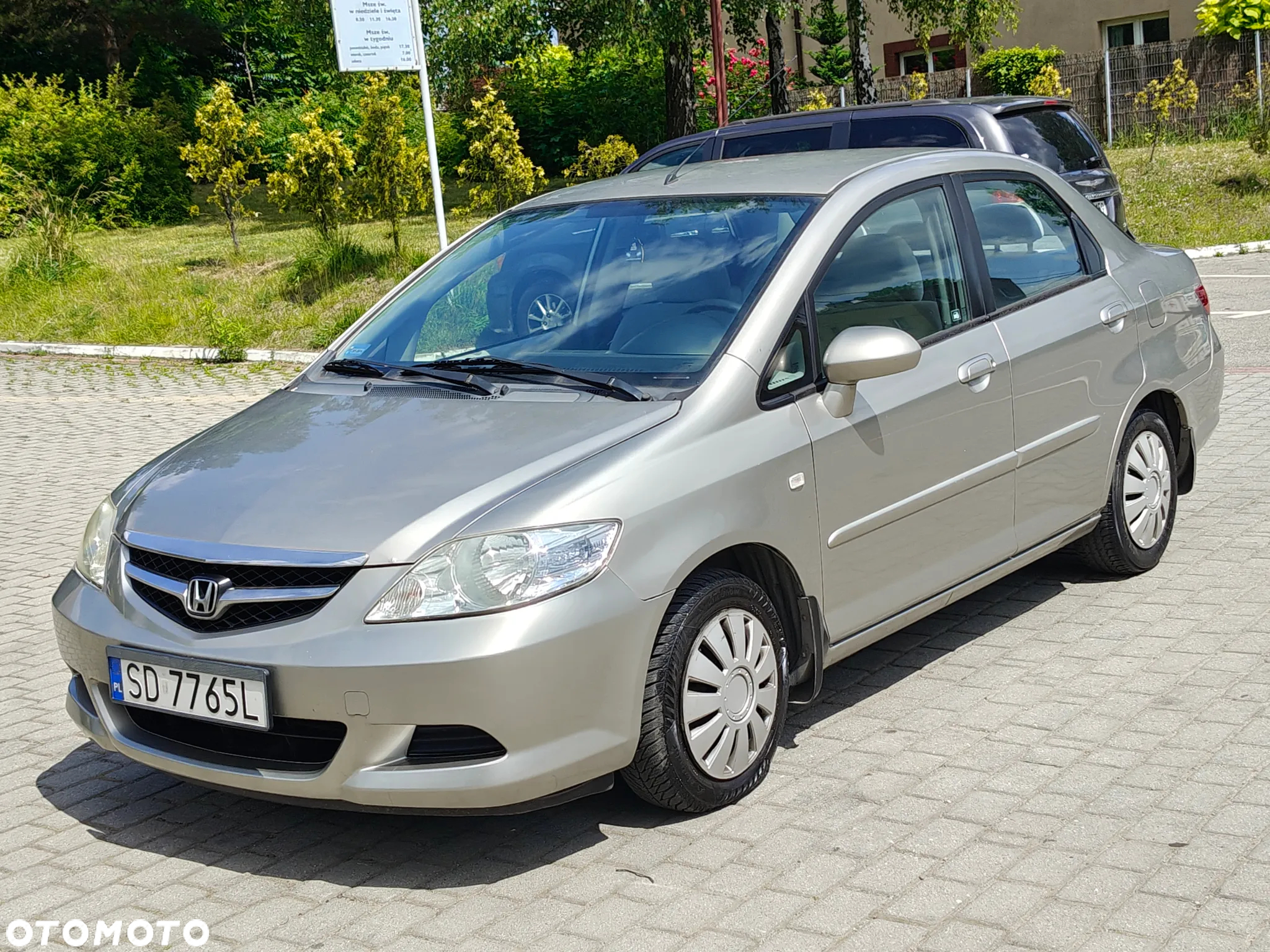 Honda City 1.4 Comfort - 16