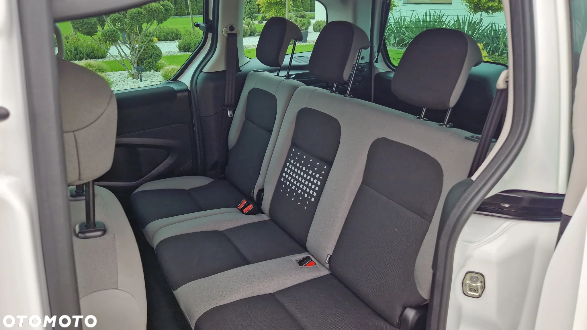Citroën Berlingo Multispace BlueHDi 100 SELECTION - 12