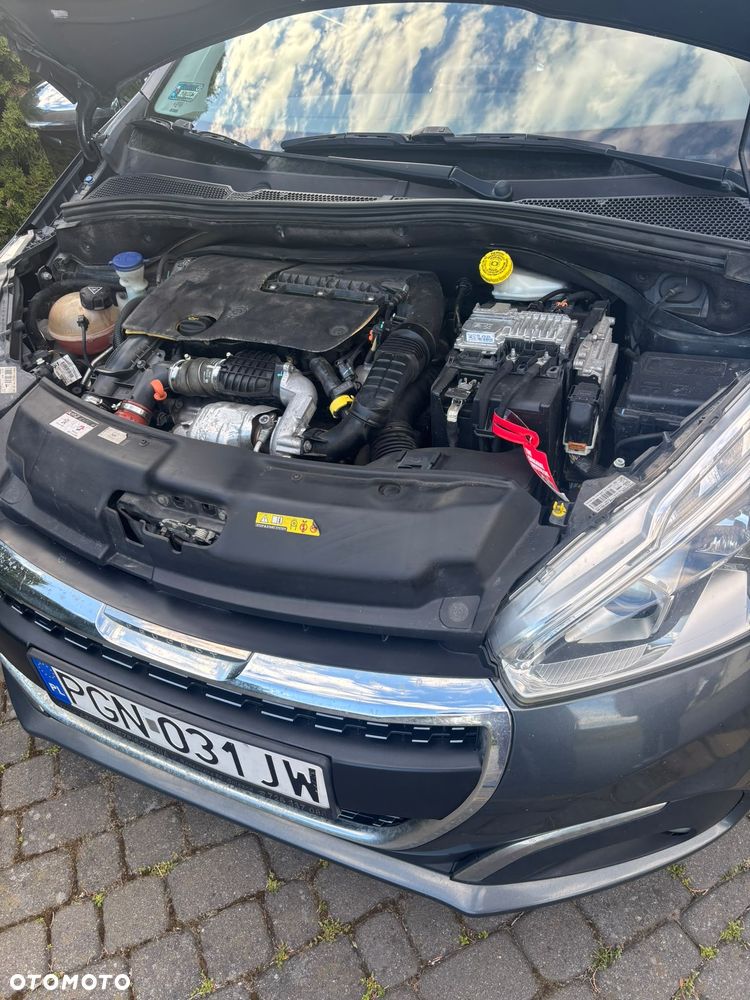 Peugeot 208 - 4