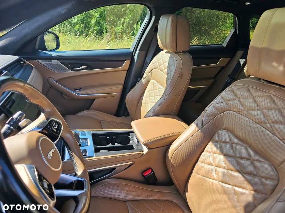 Jaguar F-Pace 3.0 D300 mHEV AWD R-Dynamic HSE - 10