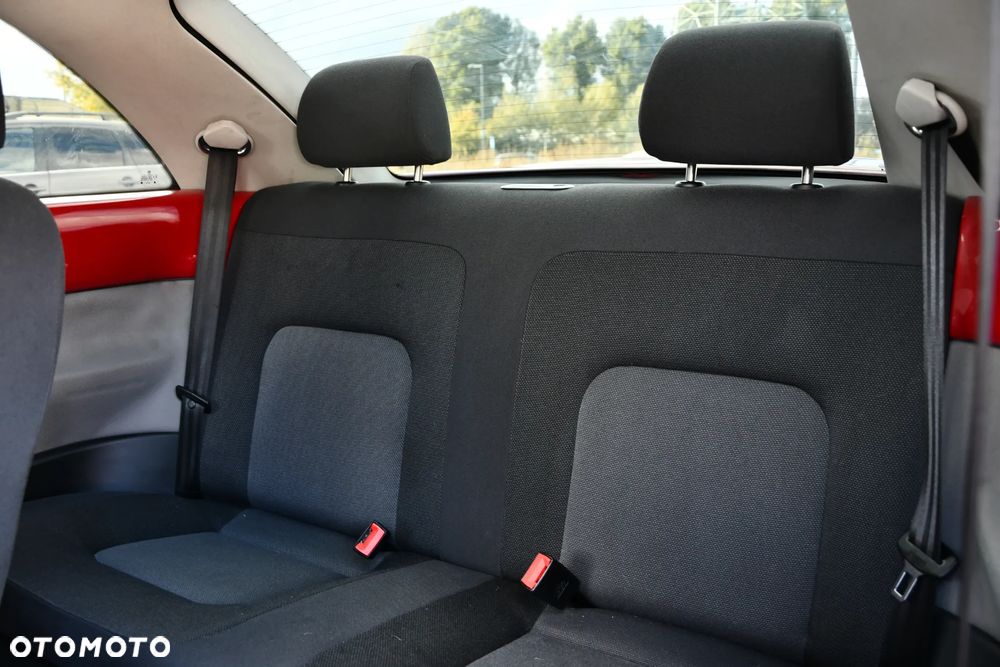 Volkswagen New Beetle 1.6 - 22