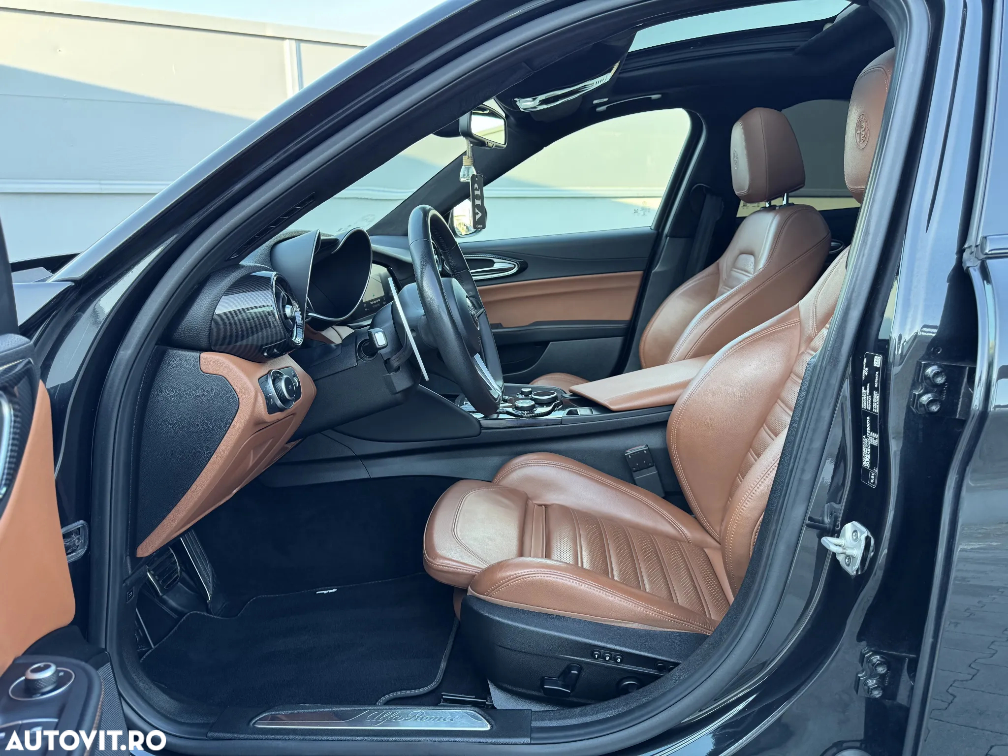Alfa Romeo Giulia 2.2 Diesel AT8-Q4 Veloce - 11