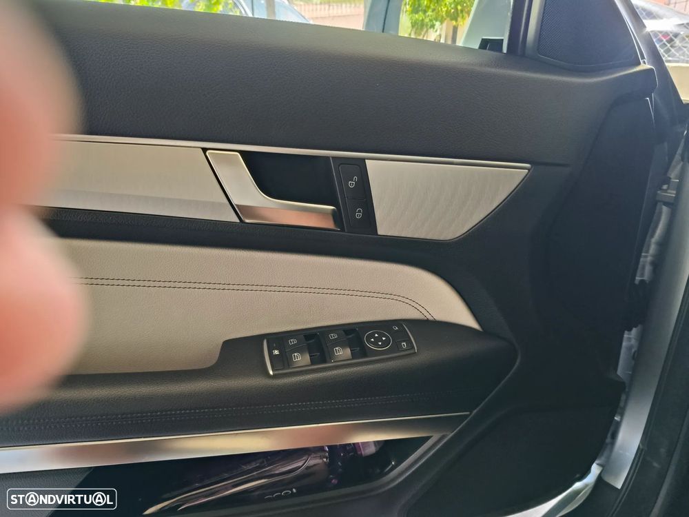 Mercedes-Benz E 220 CDI - 12