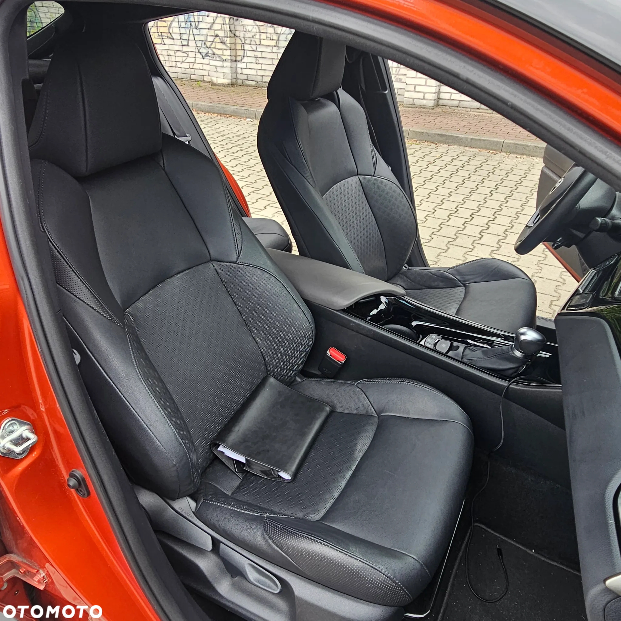 Toyota C-HR 2.0 Hybrid Selection Orange - 21