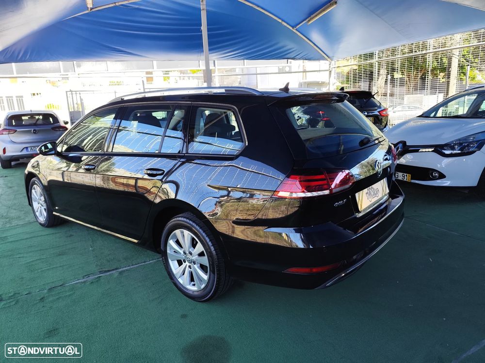 VW Golf Variant 1.6 TDi Confortline - 11