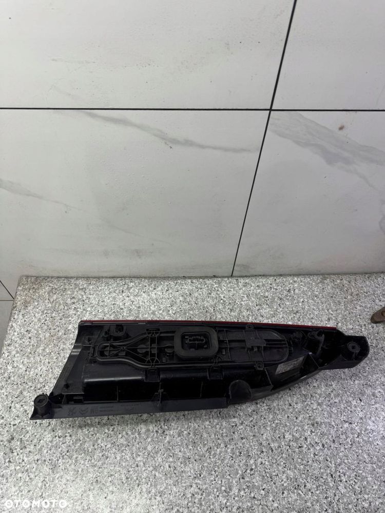 lampa prawy tył tylna combo e iv 2019-2024 9820555280 - 5