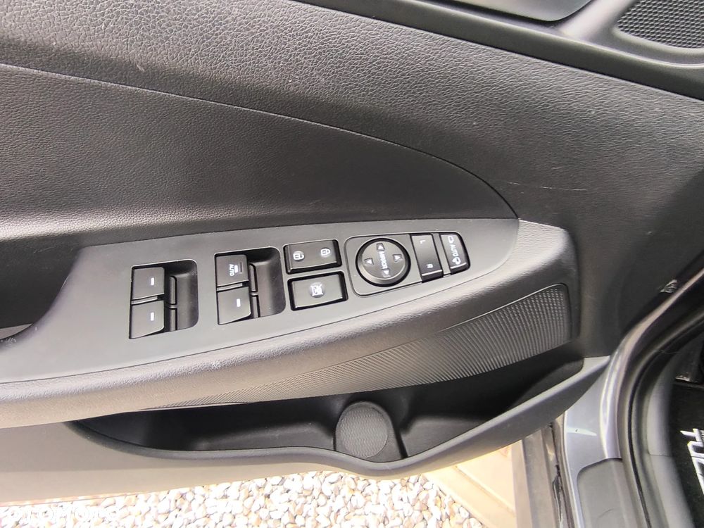 Hyundai Tucson 1.7 CRDI BlueDrive Style 2WD - 26
