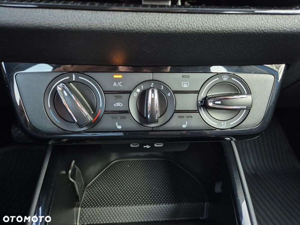 Skoda Fabia 1.0 TSI Ambition DSG - 16