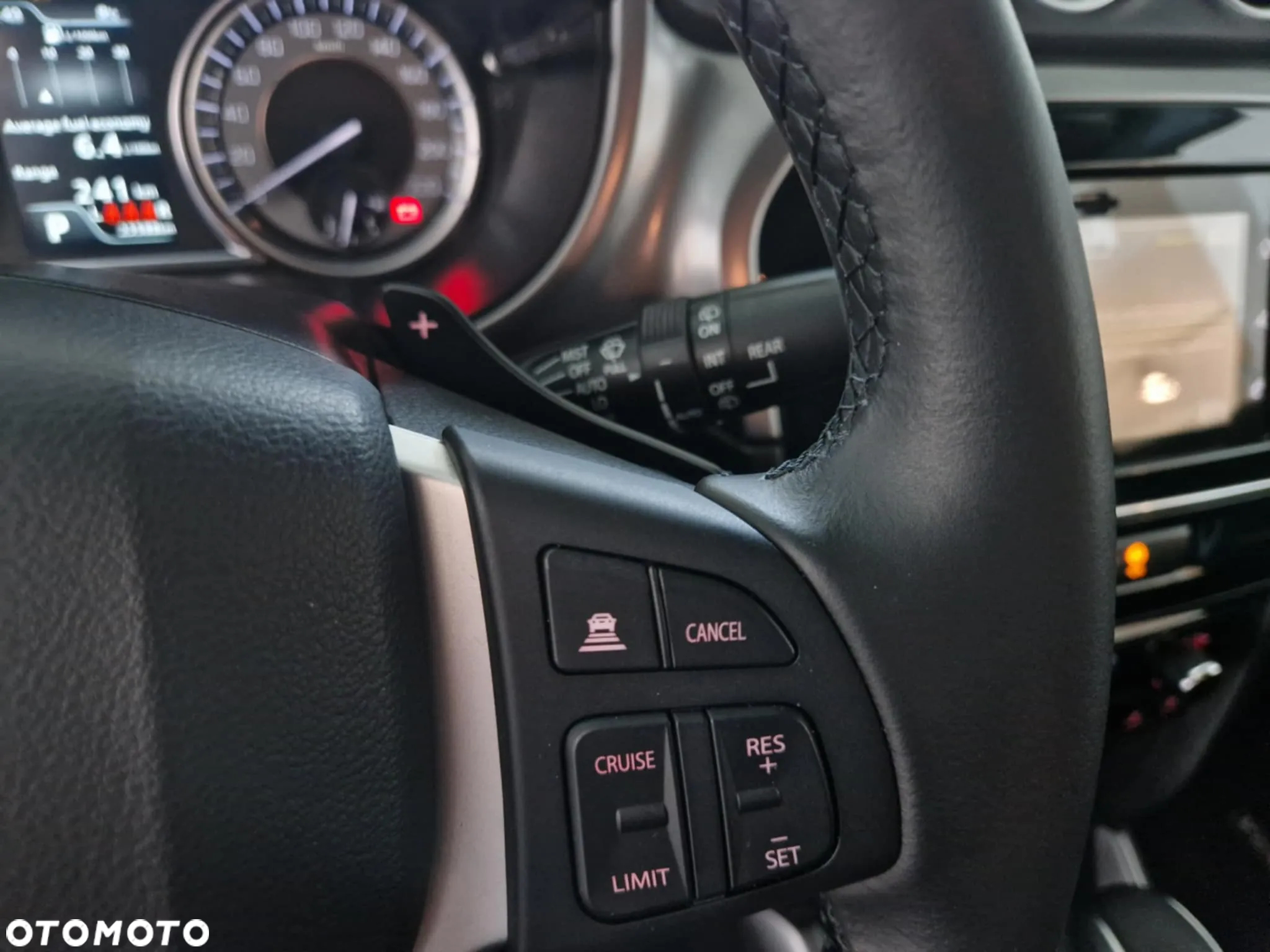 Suzuki Vitara 1.5 Strong Hybrid Premium 2WD AGS - 13