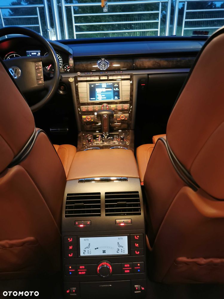 Volkswagen Phaeton - 7
