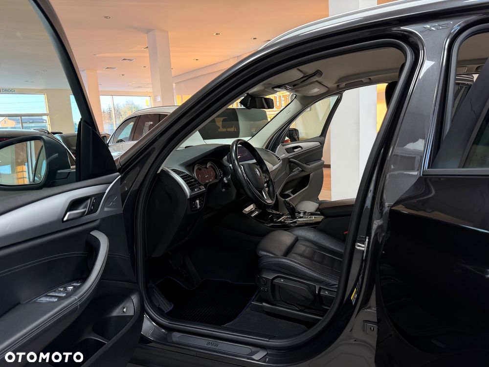 BMW X3 xDrive30e Luxury Line - 26