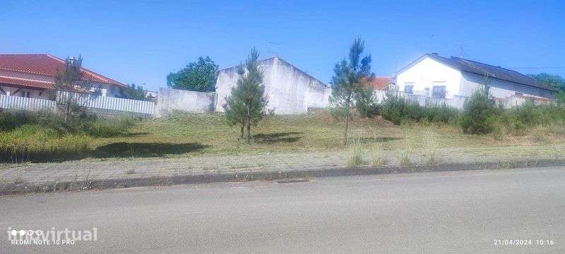 Lote para construção - Grande imagem: 2/2