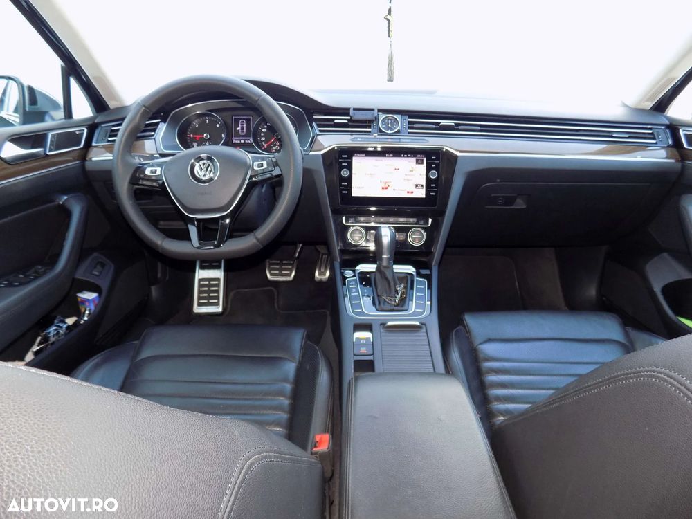 Volkswagen Passat 2.0 TDI SCR DSG Comfortline - 9