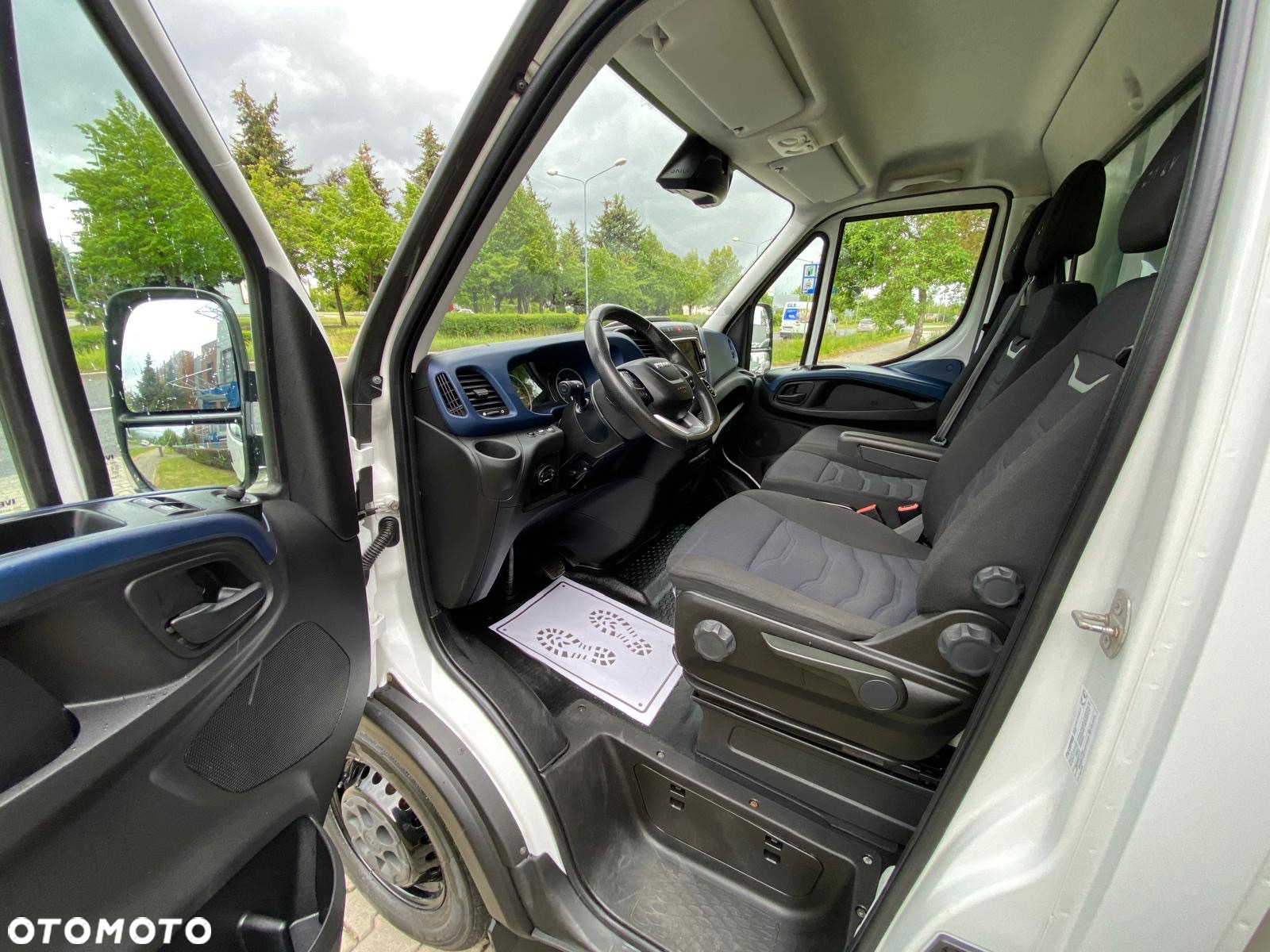 Iveco DAILY 35-160 HI-MATIC KONTENER 8EP CHŁODNIA THERMO KING WINDA ZEPRO - 27
