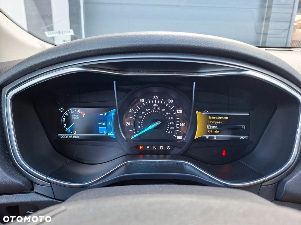 Ford Fusion - 8