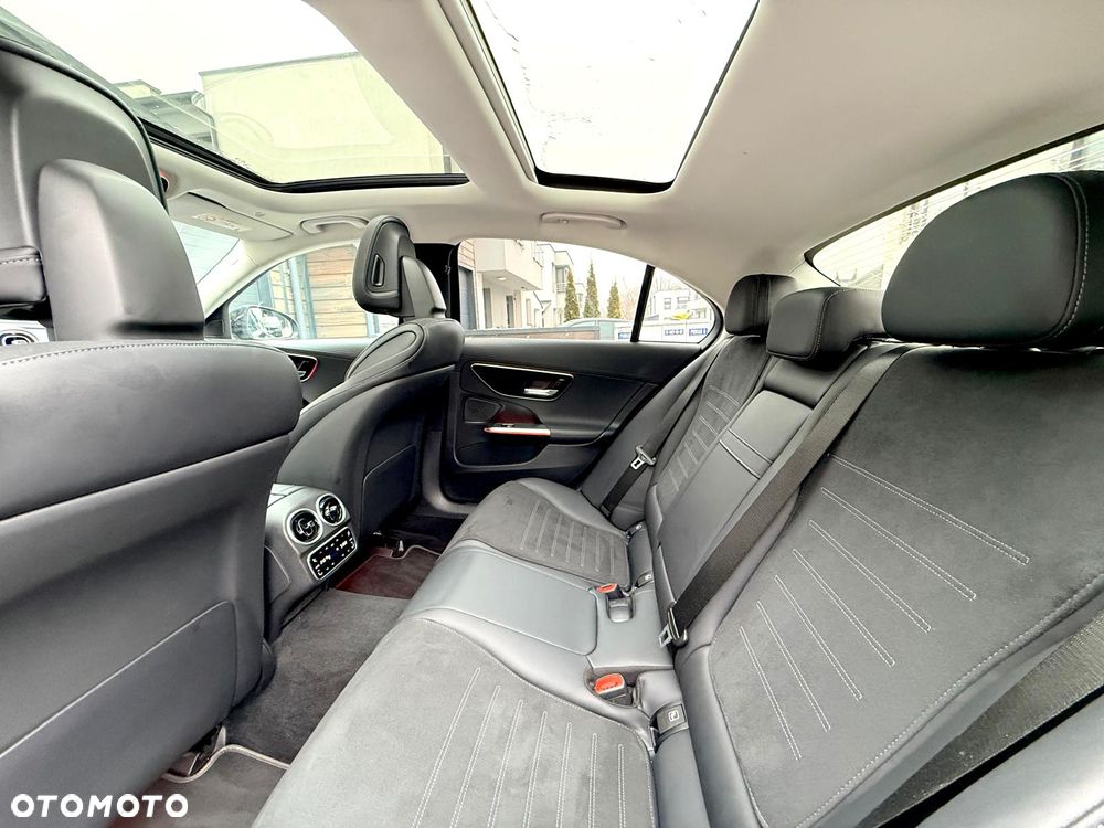 Mercedes-Benz Klasa C 400 e PHEV 4-Matic AMG - 26