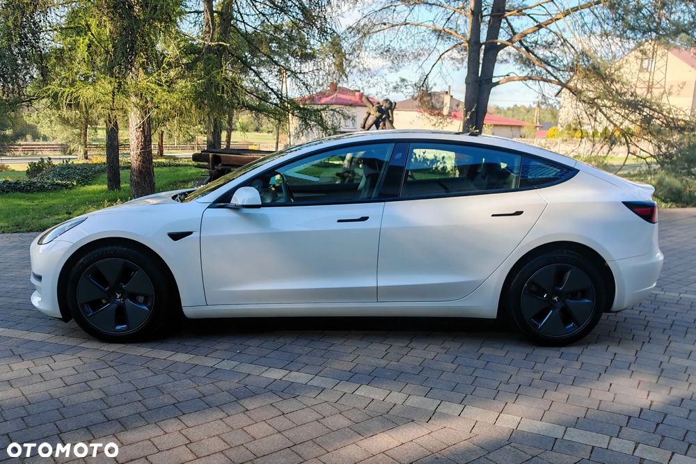Tesla Model 3 - 2