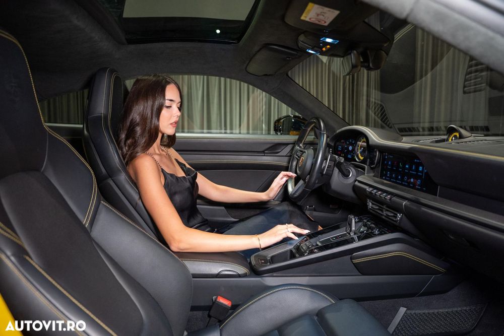 Porsche 911 - 25
