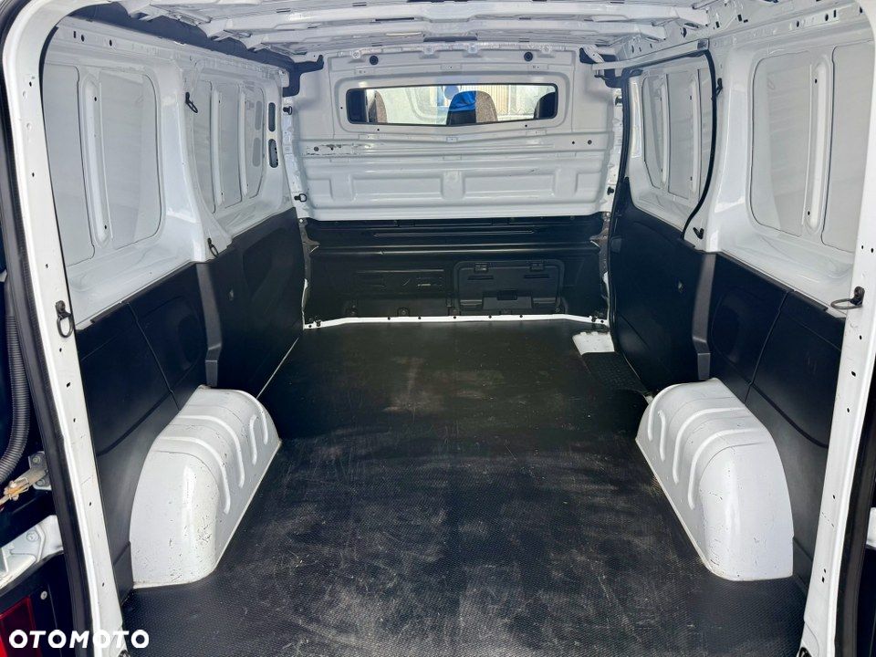 Opel Vivaro - 37