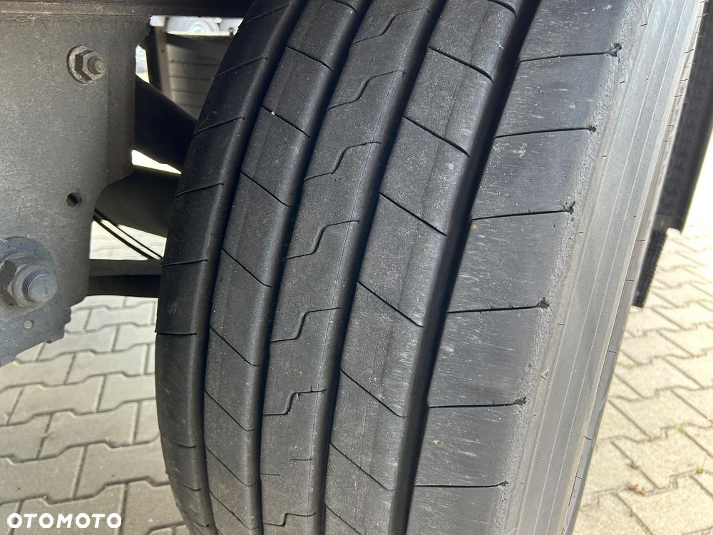 Schmitz Cargobull ThermoKing SLXi300; DOST; Uchwyty promowe, Paleciara - 19