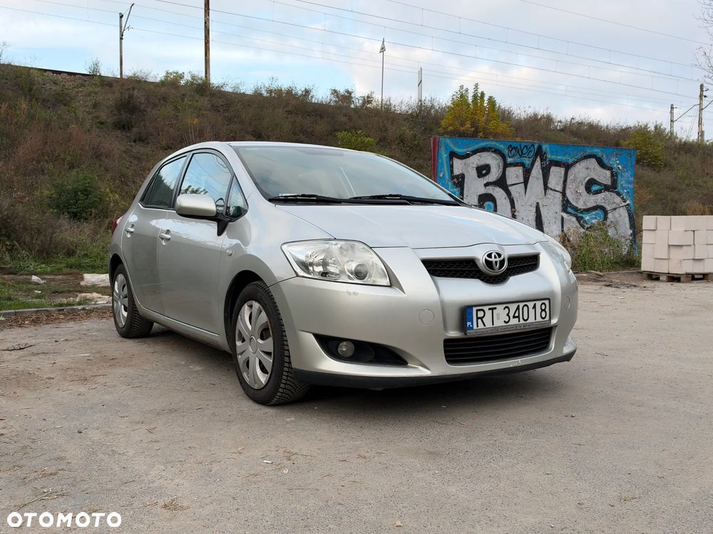 Toyota Auris 2008 photo 3