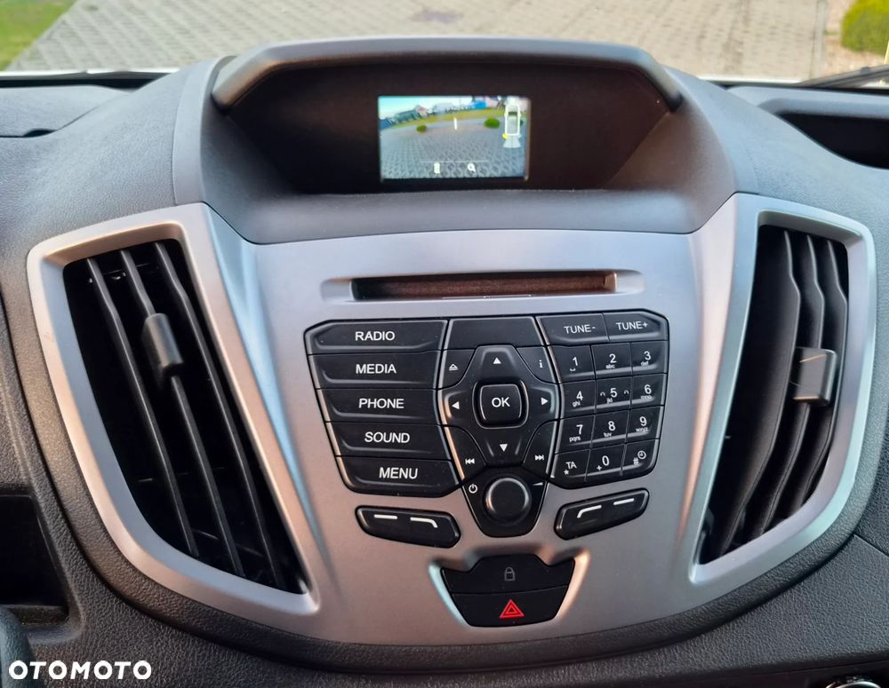Ford Transit L2H2 2.0d Kamera Podgrzewane siedzen Stan Idealnyia - 16