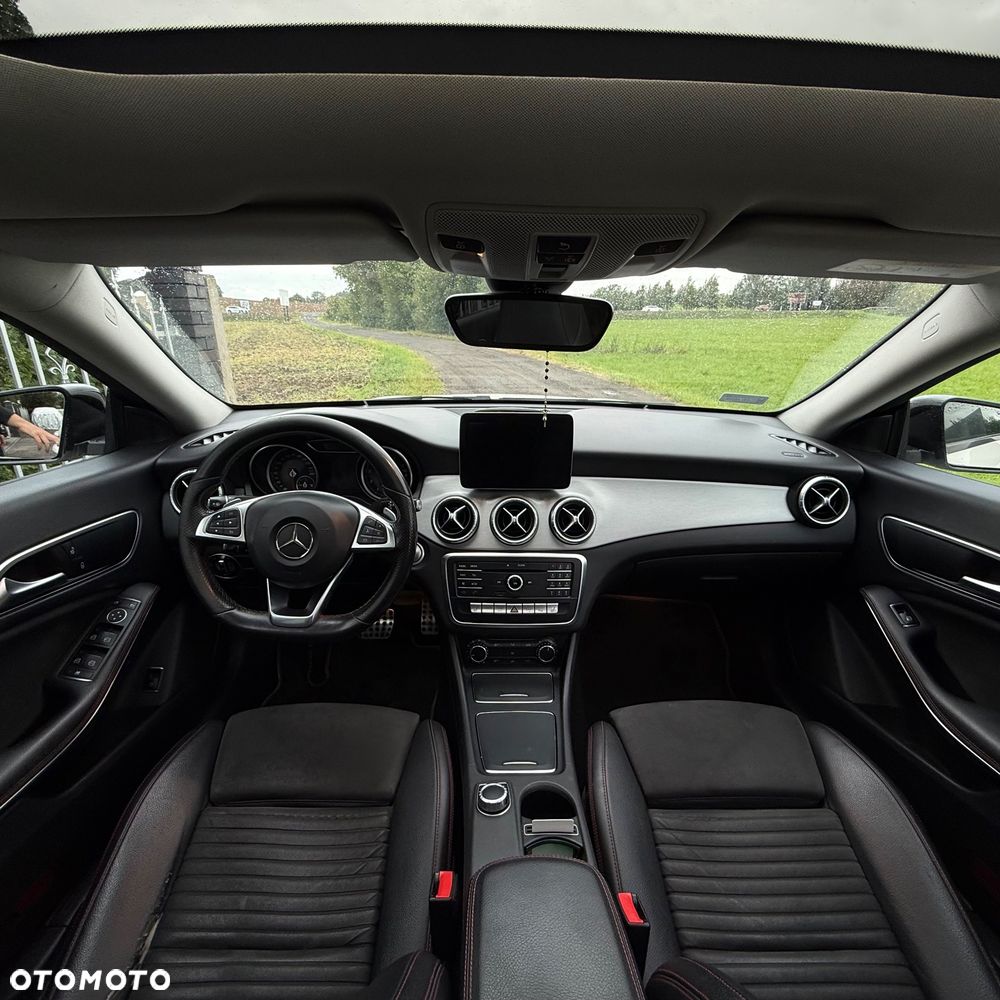 Mercedes-Benz CLA 200 7G-DCT AMG Line - 13