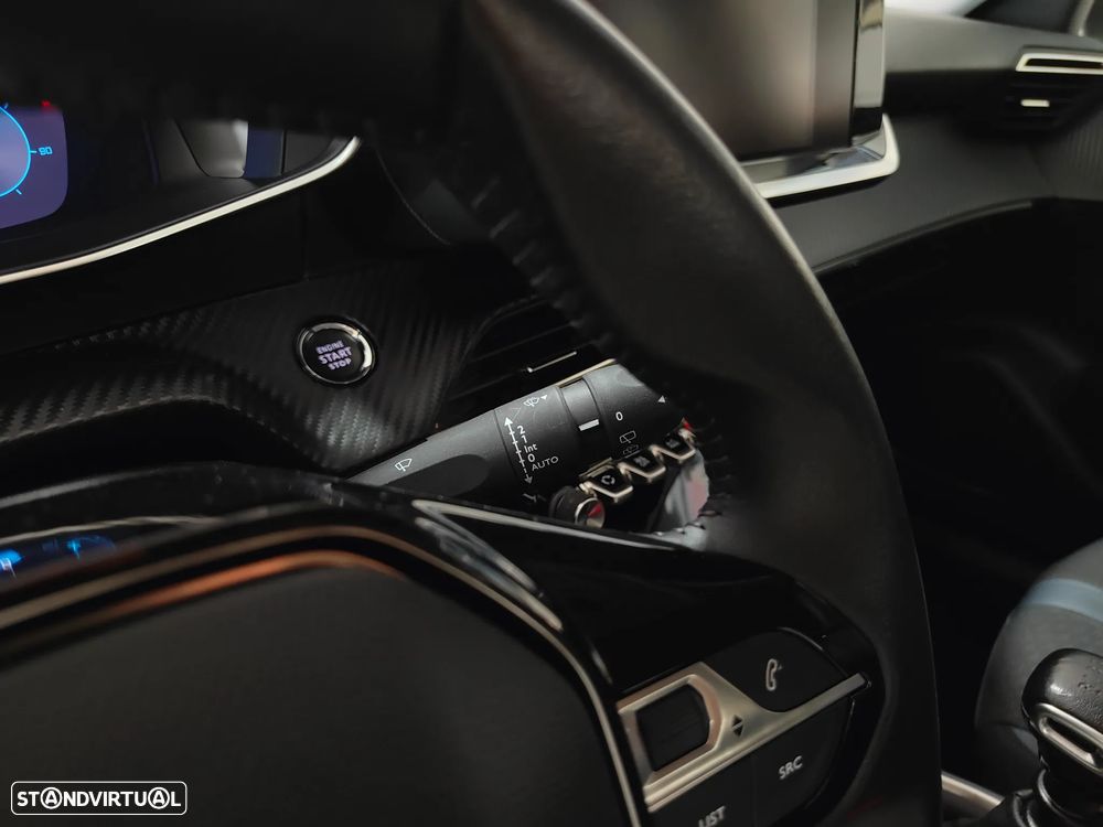 Peugeot 2008 1.2 PureTech Allure - 56