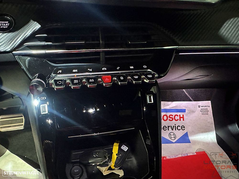 Peugeot 2008 1.2 PureTech GT EAT8 - 31