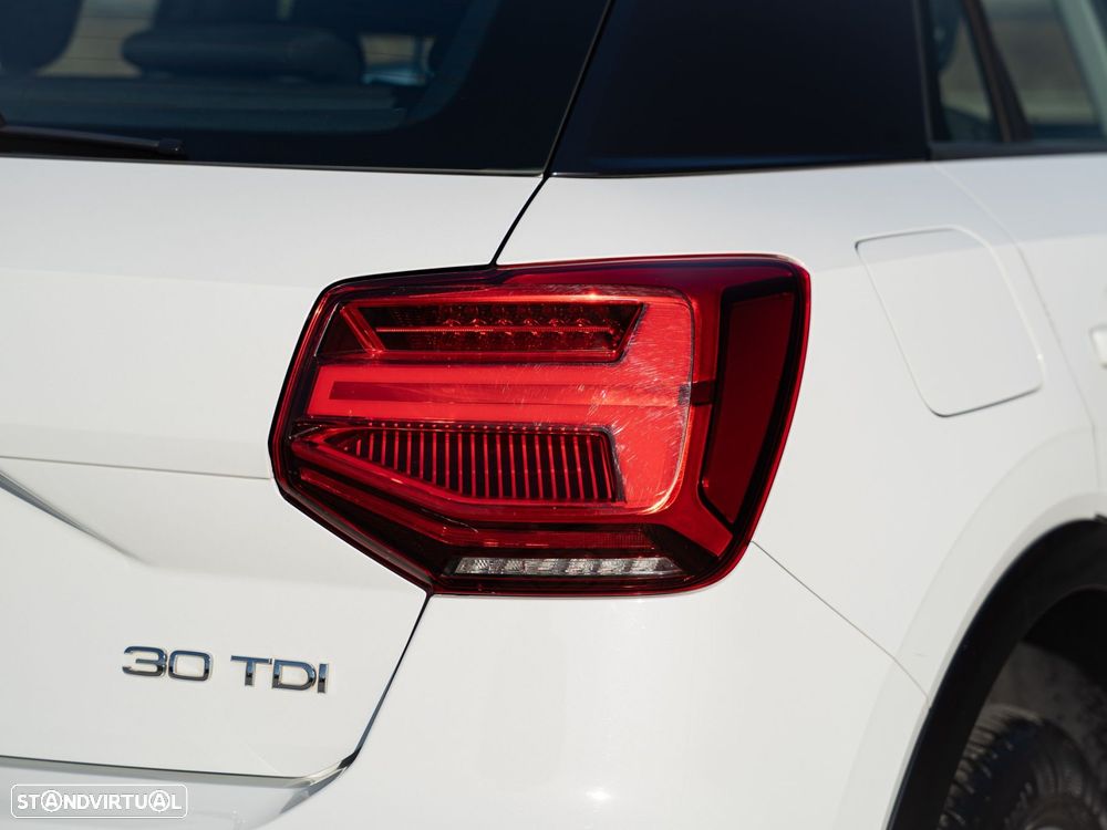 Audi Q2 30 TDI Design S tronic - 14