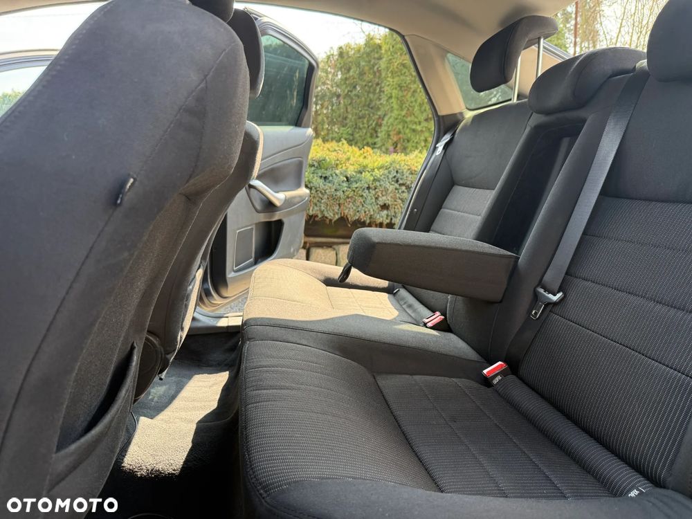 Ford Mondeo 1.8 TDCi Ghia X - 25